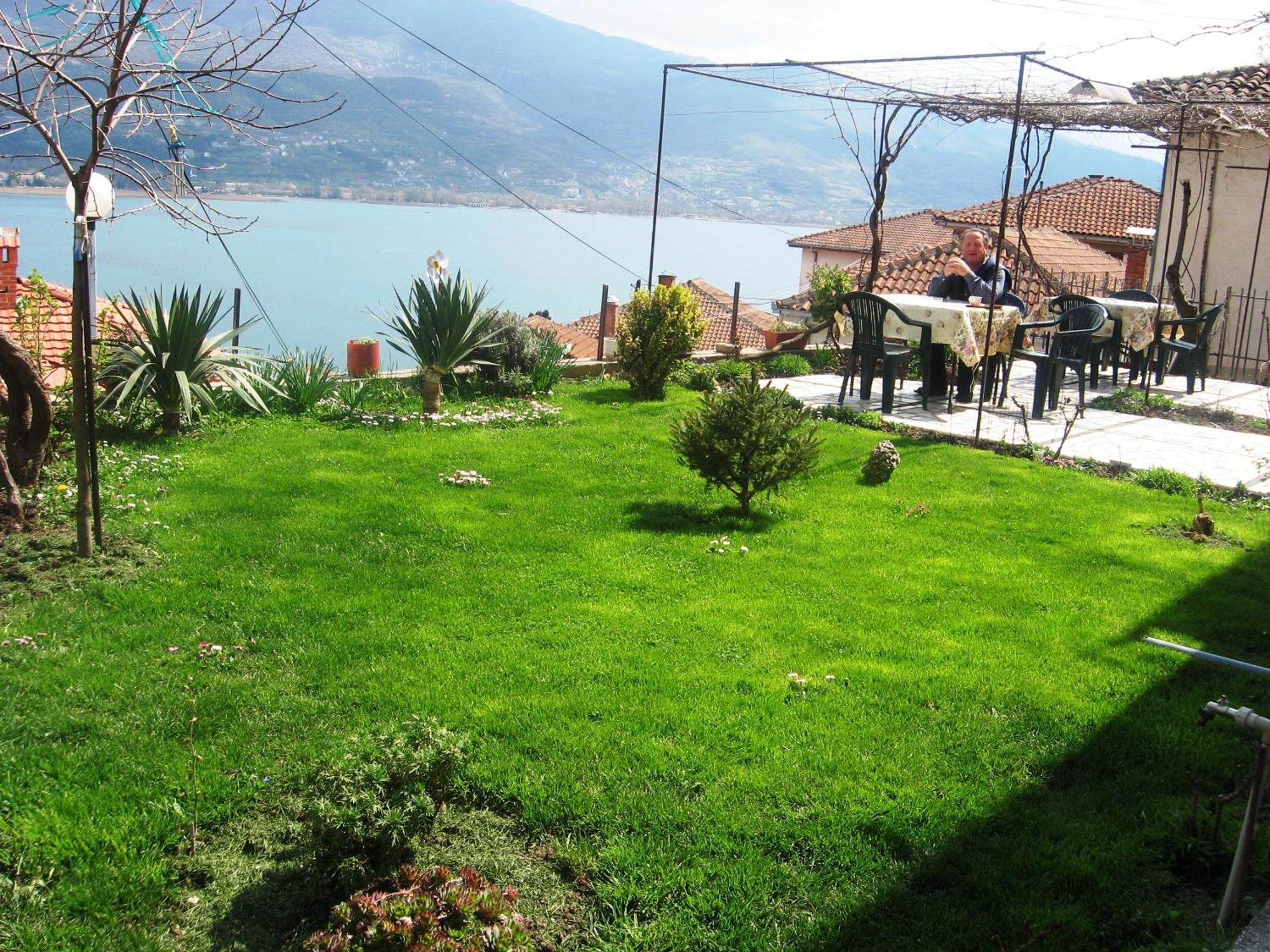 Apartments Villa Saray Ohrid Bagian luar foto