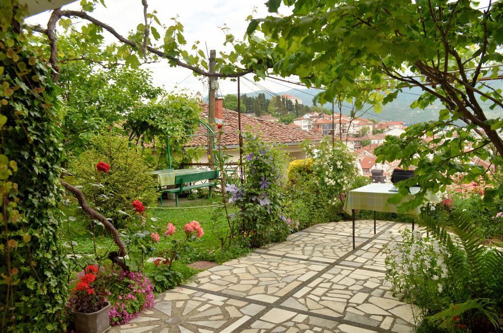 Apartments Villa Saray Ohrid Bagian luar foto
